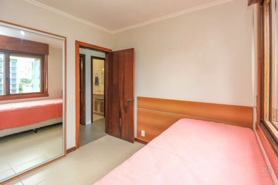 Foto 4 de Apartamento com 3 quartos à venda, 200m2 em Auxiliadora, Porto Alegre - RS