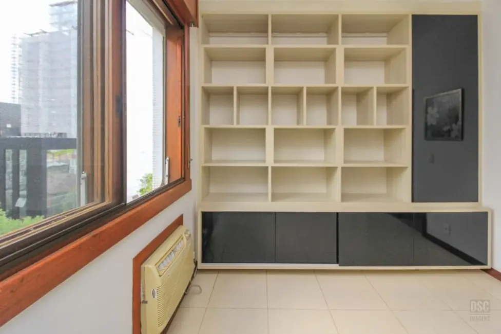 Foto 3 de Apartamento com 3 quartos à venda, 200m2 em Auxiliadora, Porto Alegre - RS