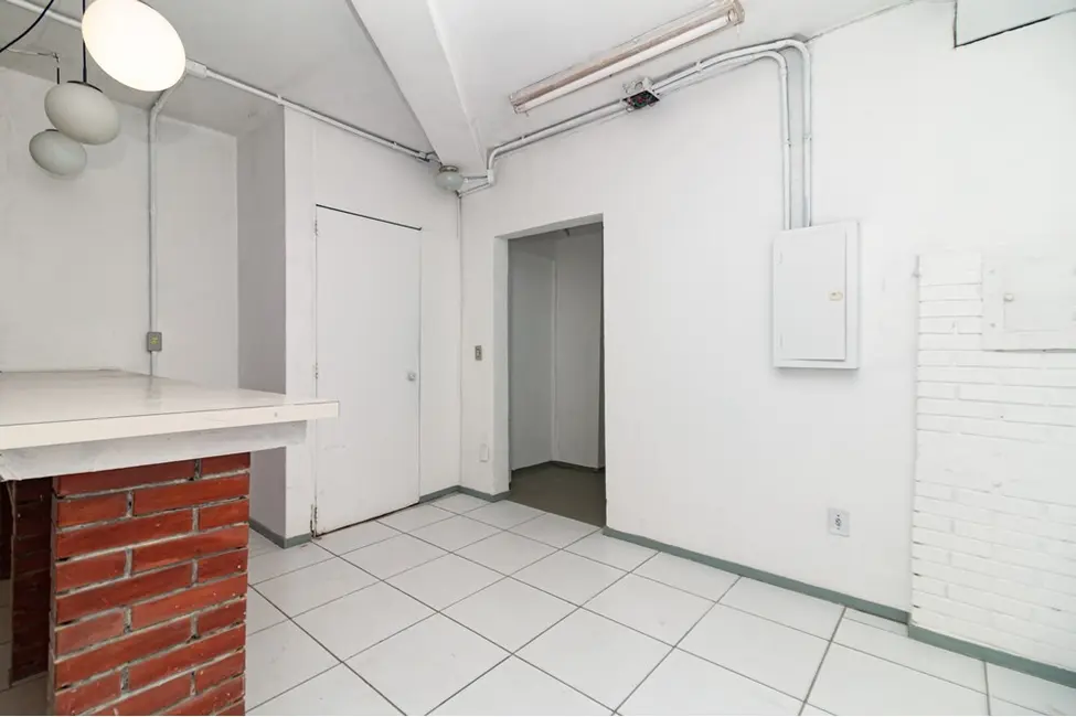 Foto 2 de Sala Comercial à venda, 410m2 em São Geraldo, Porto Alegre - RS