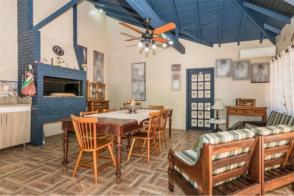 Casa com 4 quartos à venda, 525m2 em Jardim Sabará, Porto Alegre - RS - imagem 5 Foto 5 de Casa com 4 quartos à venda, 525m2 em Jardim Sabará, Porto Alegre - RS