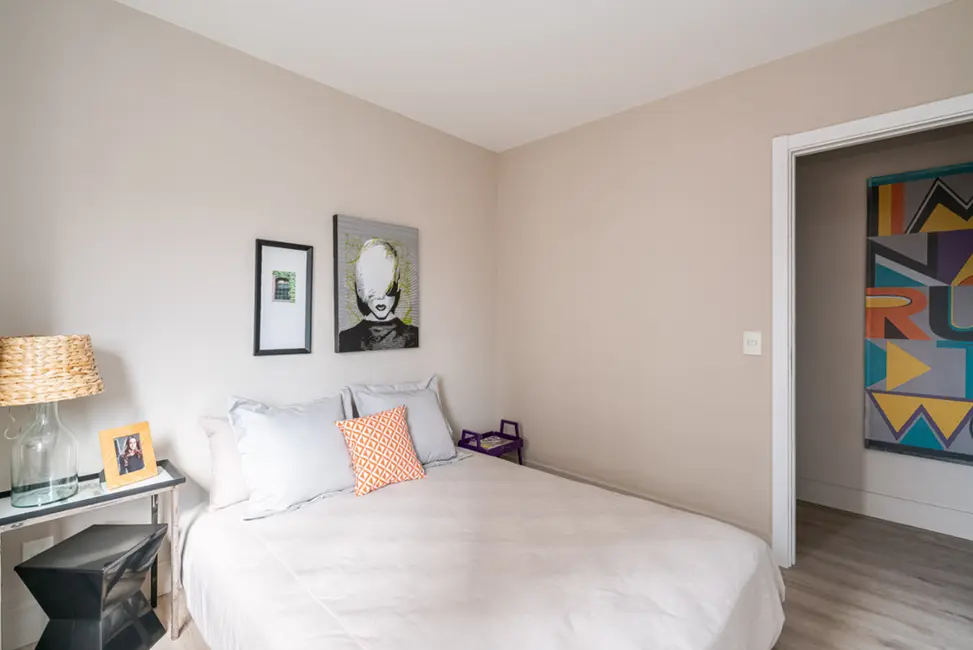 Apartamento com 3 quartos à venda, 110m2 em Menino Deus, Porto Alegre - RS - imagem 6 Foto 6 de Apartamento com 3 quartos à venda, 110m2 em Menino Deus, Porto Alegre - RS