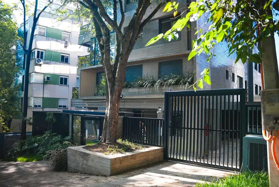 Foto 2 de Apartamento com 3 quartos à venda, 98m2 em Rio Branco, Porto Alegre - RS