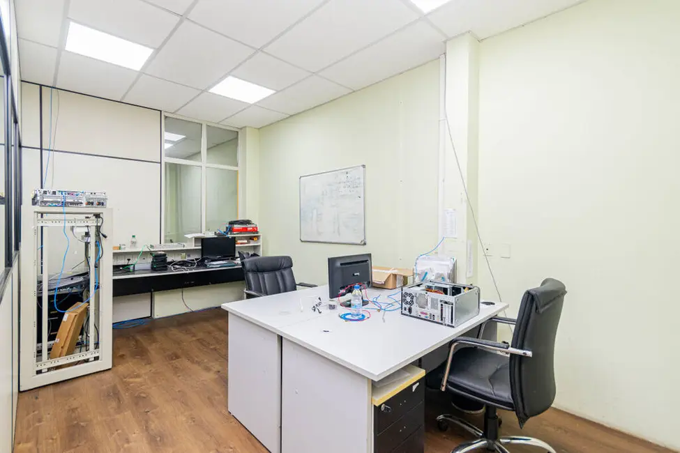 Foto 2 de Armazém / Galpão à venda, 580m2 em Navegantes, Porto Alegre - RS