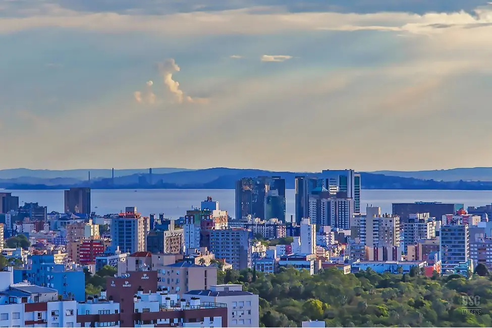 Apartamento com 4 quartos à venda, 222m2 em Independência, Porto Alegre - RS - imagem 7 Foto 7 de Apartamento com 4 quartos à venda, 222m2 em Independência, Porto Alegre - RS