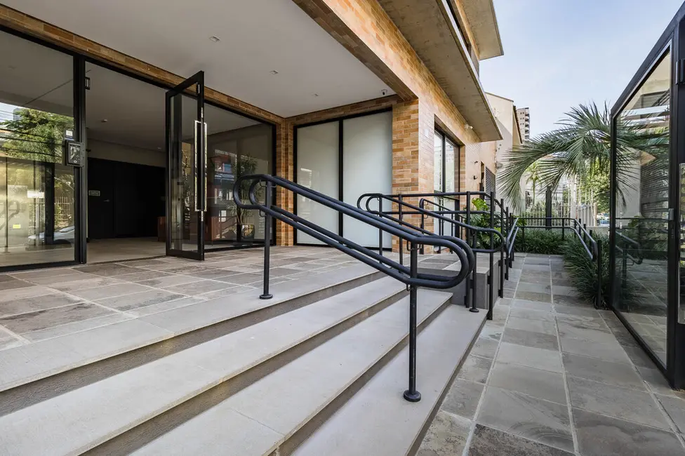 Apartamento com 3 quartos à venda, 130m2 em Petrópolis, Porto Alegre - RS - imagem 6 Foto 6 de Apartamento com 3 quartos à venda, 130m2 em Petrópolis, Porto Alegre - RS