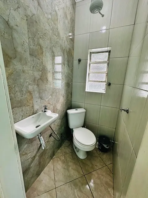 Foto 2 de Casa com 4 quartos à venda, 278m2 em Floresta, Porto Alegre - RS