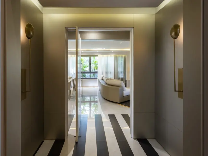 Foto 6 de Apartamento com 3 quartos à venda, 171m2 em Rio Branco, Porto Alegre - RS