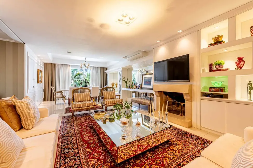 Foto 1 de Casa com 3 quartos à venda, 350m2 em Chácara das Pedras, Porto Alegre - RS