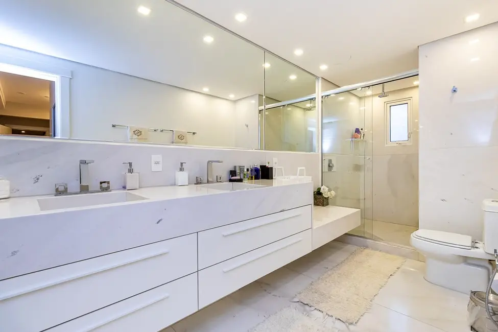 Apartamento com 3 quartos à venda, 223m2 em Bela Vista, Porto Alegre - RS - imagem 4 Foto 4 de Apartamento com 3 quartos à venda, 223m2 em Bela Vista, Porto Alegre - RS