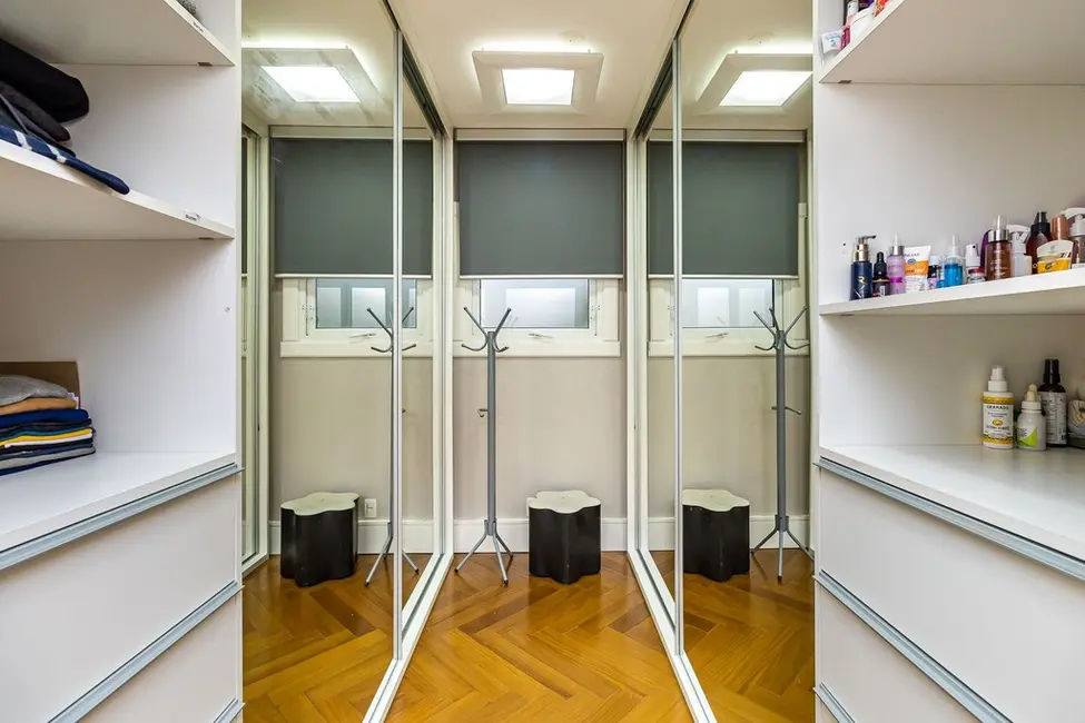 Apartamento com 3 quartos à venda, 223m2 em Bela Vista, Porto Alegre - RS - imagem 5 Foto 5 de Apartamento com 3 quartos à venda, 223m2 em Bela Vista, Porto Alegre - RS