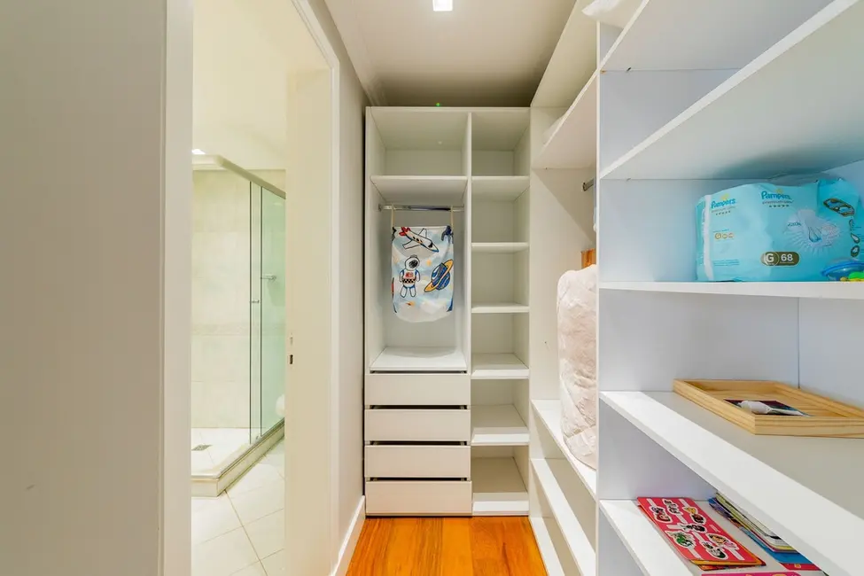 Apartamento com 4 quartos à venda, 405m2 em Moinhos de Vento, Porto Alegre - RS - imagem 9 Foto 9 de Apartamento com 4 quartos à venda, 405m2 em Moinhos de Vento, Porto Alegre - RS