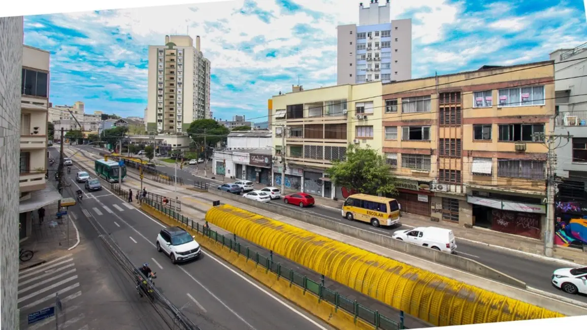 Apartamento com 3 quartos à venda, 135m2 em Rio Branco, Porto Alegre - RS - imagem 9 Foto 9 de Apartamento com 3 quartos à venda, 135m2 em Rio Branco, Porto Alegre - RS