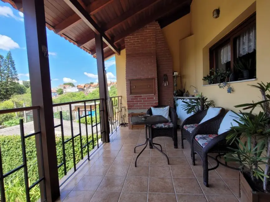 Foto 2 de Casa com 3 quartos à venda, 287m2 em Tristeza, Porto Alegre - RS