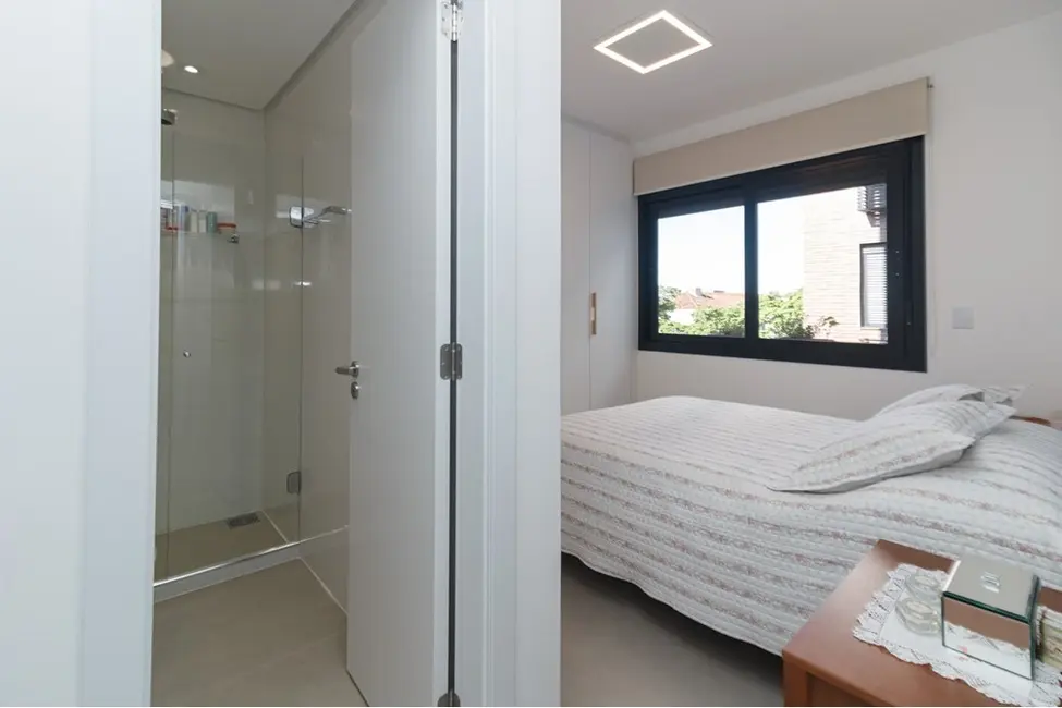 Apartamento com 2 quartos à venda, 58m2 em Higienópolis, Porto Alegre - RS - imagem 4 Foto 4 de Apartamento com 2 quartos à venda, 58m2 em Higienópolis, Porto Alegre - RS