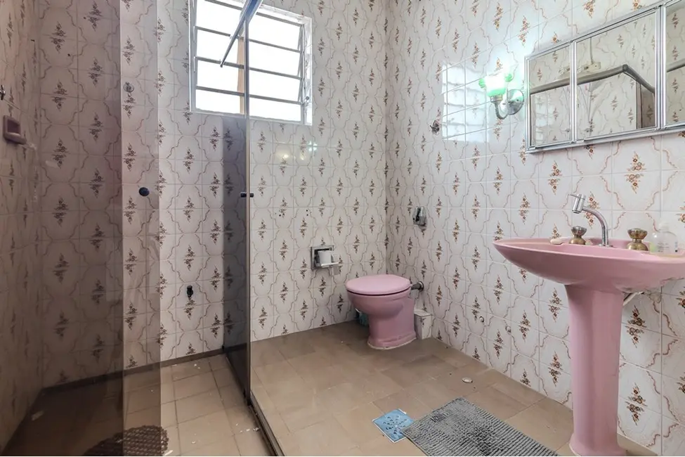 Foto 2 de Casa com 6 quartos à venda, 210m2 em Passo da Areia, Porto Alegre - RS