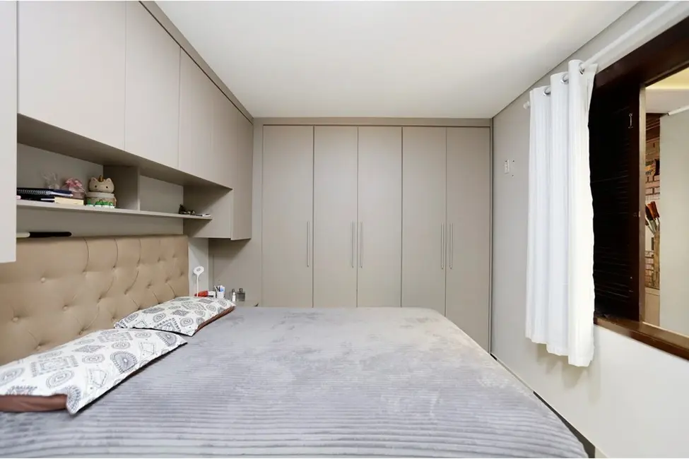 Casa com 3 quartos à venda, 54m2 em Rubem Berta, Porto Alegre - RS - imagem 2 Foto 2 de Casa com 3 quartos à venda, 54m2 em Rubem Berta, Porto Alegre - RS