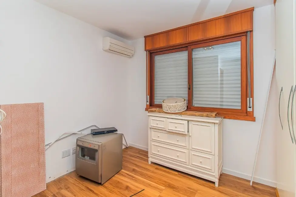 Apartamento com 3 quartos à venda, 170m2 em Moinhos de Vento, Porto Alegre - RS - imagem 4 Foto 4 de Apartamento com 3 quartos à venda, 170m2 em Moinhos de Vento, Porto Alegre - RS