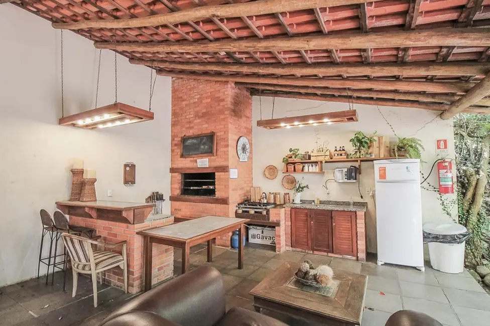 Apartamento com 3 quartos à venda, 170m2 em Moinhos de Vento, Porto Alegre - RS - imagem 2 Foto 2 de Apartamento com 3 quartos à venda, 170m2 em Moinhos de Vento, Porto Alegre - RS