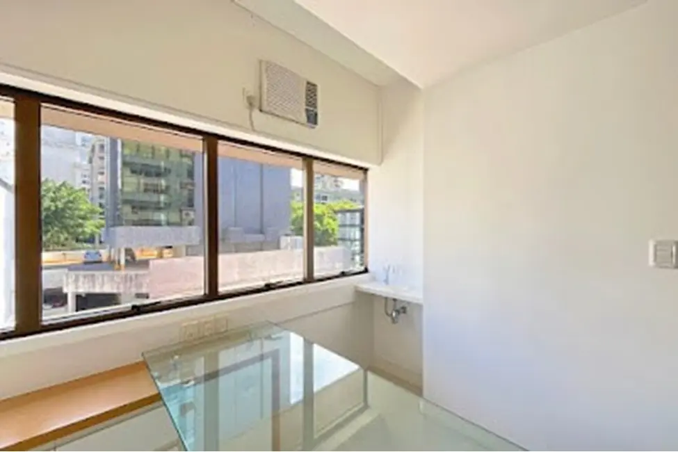 Sala Comercial à venda, 46m2 em Moinhos de Vento, Porto Alegre - RS - imagem 8 Foto 8 de Sala Comercial à venda, 46m2 em Moinhos de Vento, Porto Alegre - RS