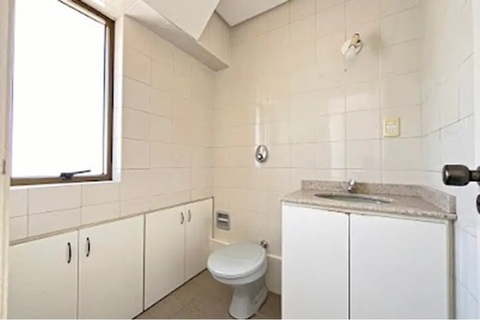 Sala Comercial à venda, 46m2 em Moinhos de Vento, Porto Alegre - RS - imagem 9 Foto 9 de Sala Comercial à venda, 46m2 em Moinhos de Vento, Porto Alegre - RS