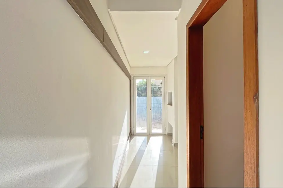 Foto 8 de Casa com 2 quartos à venda, 76m2 em Guarujá, Porto Alegre - RS