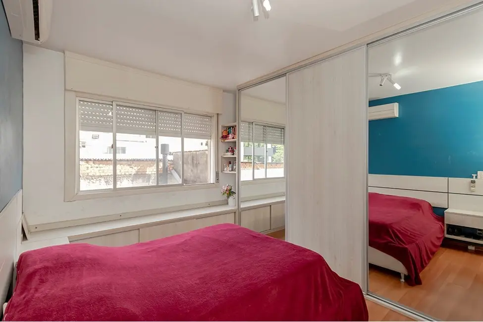 Foto 5 de Apartamento com 2 quartos à venda, 59m2 em Passo da Areia, Porto Alegre - RS