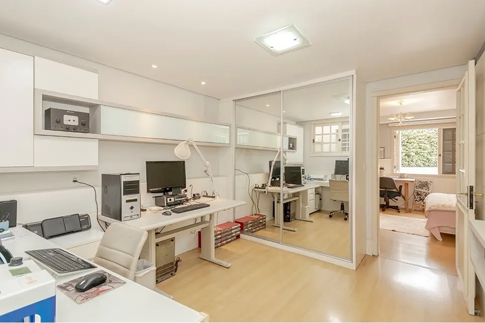 Foto 5 de Casa com 3 quartos à venda, 349m2 em Chácara das Pedras, Porto Alegre - RS