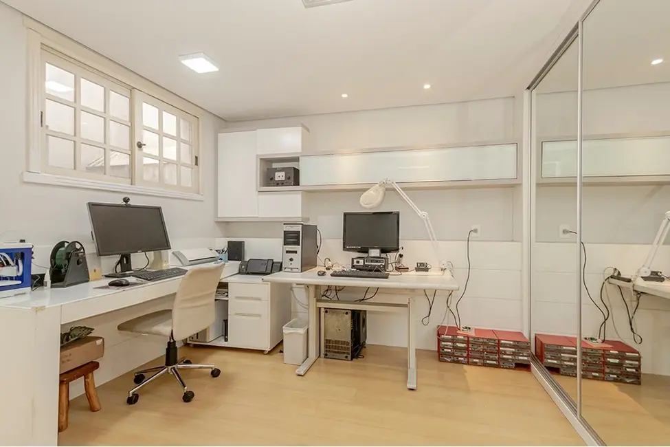 Foto 6 de Casa com 3 quartos à venda, 349m2 em Chácara das Pedras, Porto Alegre - RS