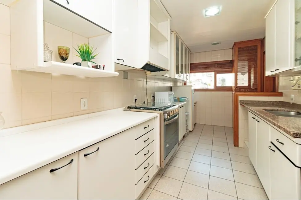 Foto 3 de Apartamento com 3 quartos à venda, 290m2 em Moinhos de Vento, Porto Alegre - RS