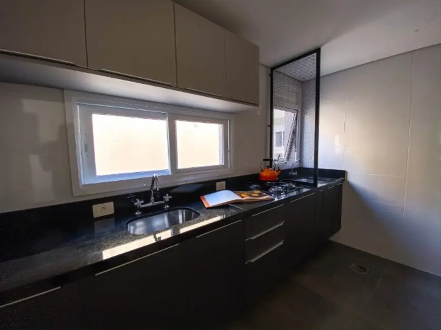 Apartamento com 2 quartos à venda, 66m2 em Menino Deus, Porto Alegre - RS - imagem 8 Foto 8 de Apartamento com 2 quartos à venda, 66m2 em Menino Deus, Porto Alegre - RS