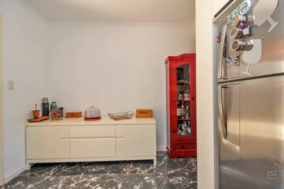 Foto 2 de Casa com 2 quartos à venda, 82m2 em Hípica, Porto Alegre - RS