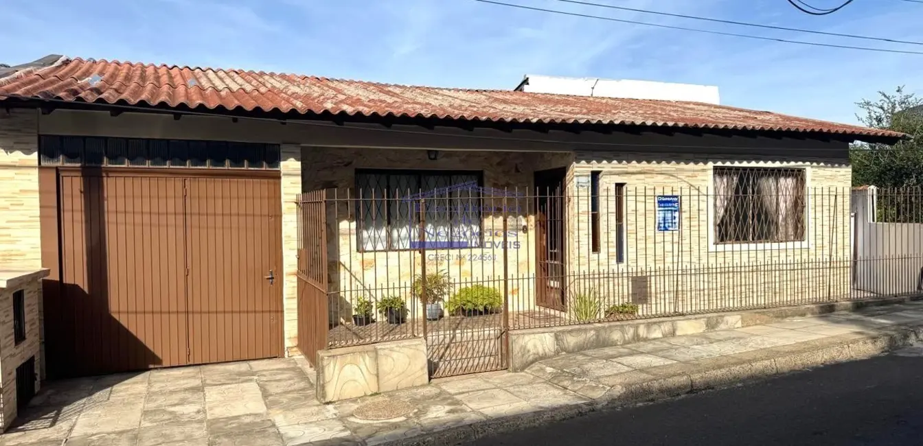 Foto 1 de Casa com 2 quartos à venda, 110m2 em Vila Nova, Porto Alegre - RS