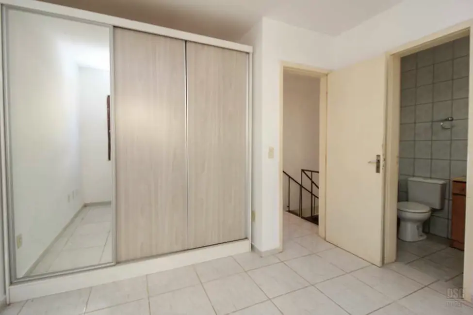 Foto 2 de Casa de Condomínio com 3 quartos à venda, 73m2 em Vila Nova, Porto Alegre - RS