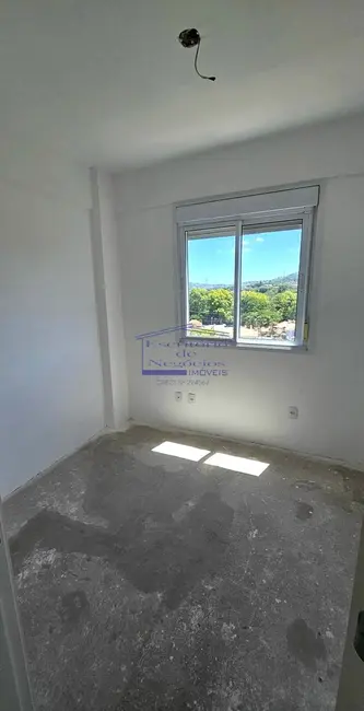 Foto 6 de Apartamento com 3 quartos à venda, 53m2 em Cavalhada, Porto Alegre - RS