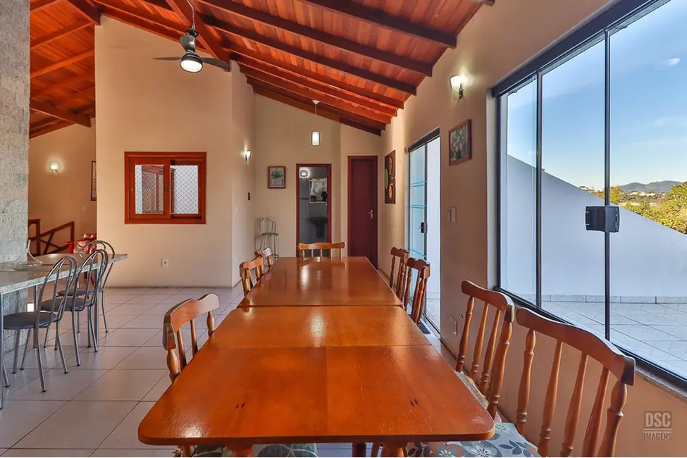 Foto 4 de Casa com 5 quartos à venda, 383m2 em Ipanema, Porto Alegre - RS