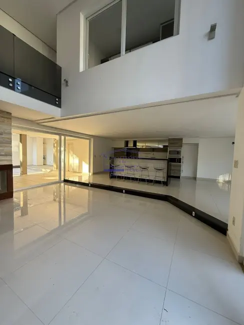 Casa com 3 quartos à venda, 397m2 em Lomba do Pinheiro, Porto Alegre - RS - imagem 4 Foto 4 de Casa com 3 quartos à venda, 397m2 em Lomba do Pinheiro, Porto Alegre - RS