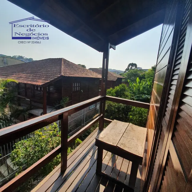 Foto 9 de Casa com 3 quartos para alugar, 200m2 em Vila Nova, Porto Alegre - RS