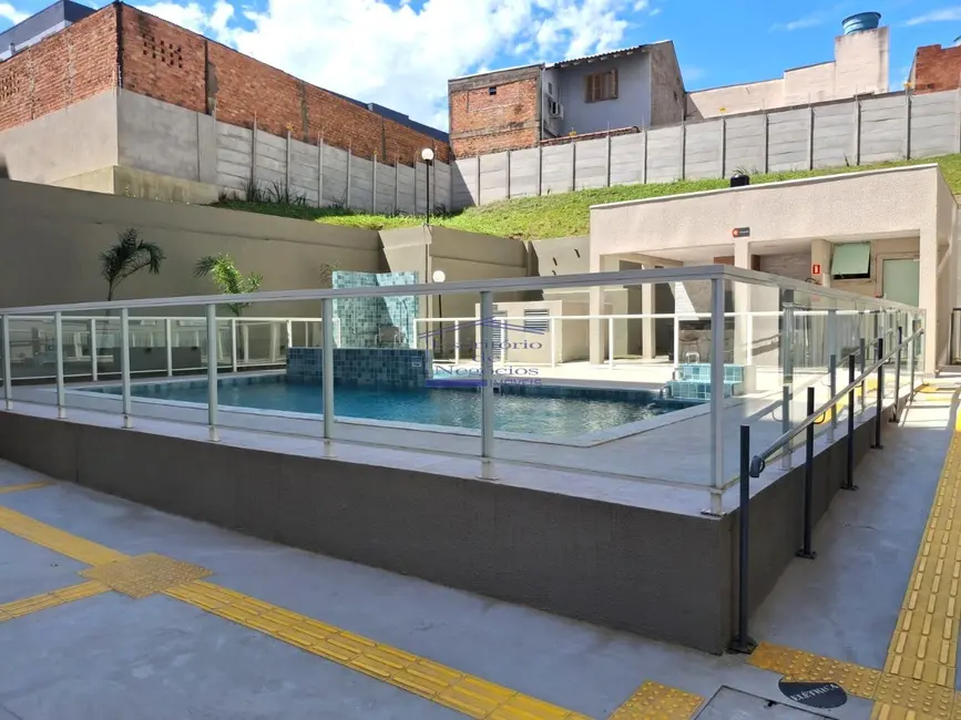 Foto 2 de Apartamento com 2 quartos à venda, 55m2 em Camaquã, Porto Alegre - RS
