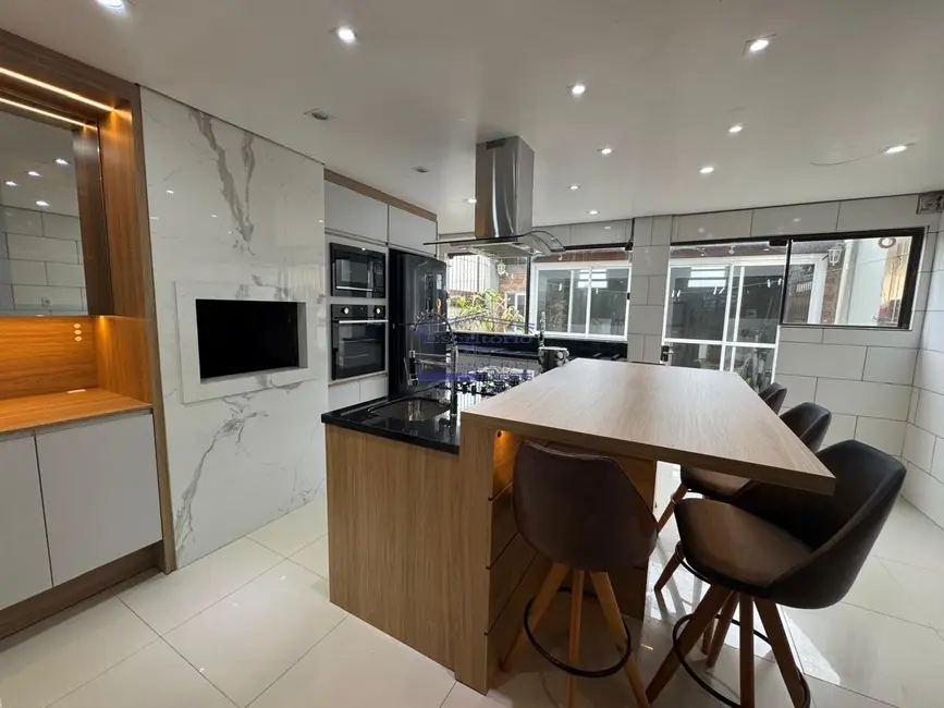 Foto 3 de Casa com 1 quarto à venda, 150m2 em Hípica, Porto Alegre - RS