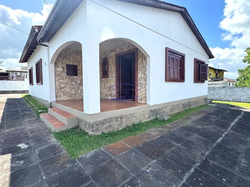 Foto 1 de Casa com 3 quartos para alugar, 80m2 em Porto Alegre - RS