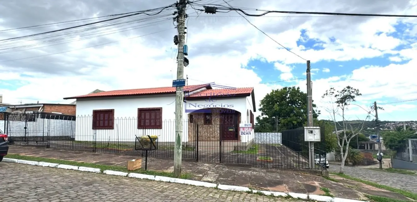 Foto 4 de Casa com 3 quartos para alugar, 80m2 em Porto Alegre - RS