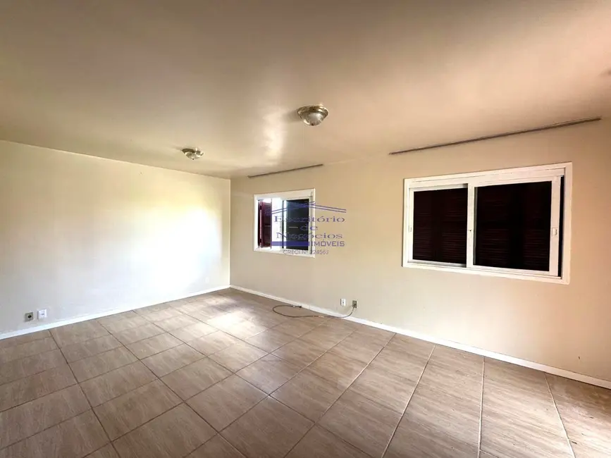 Foto 8 de Casa com 3 quartos para alugar, 80m2 em Porto Alegre - RS