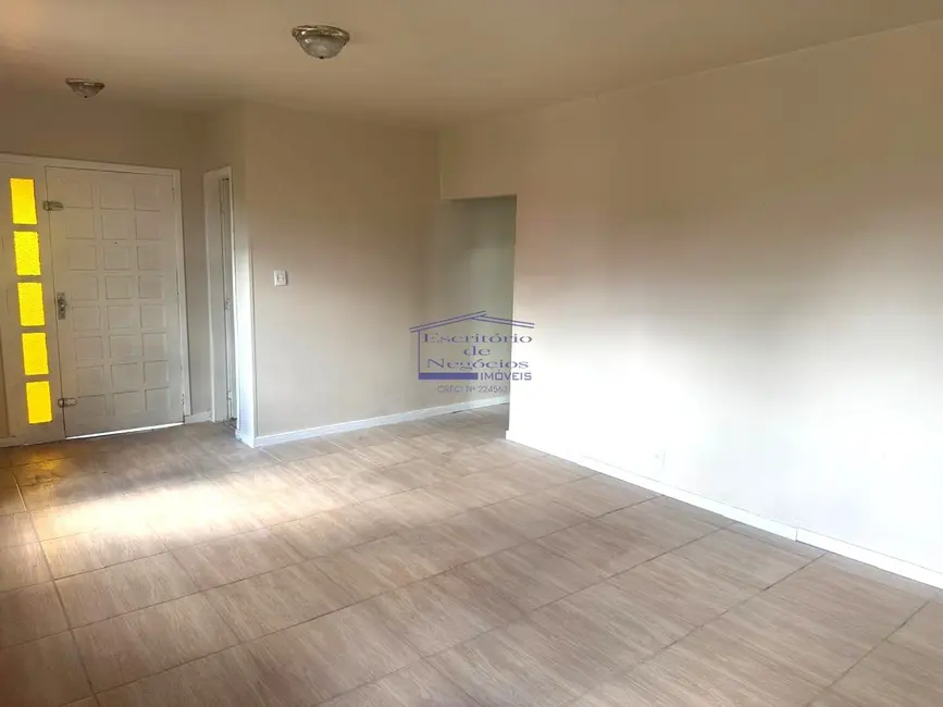 Foto 5 de Casa com 3 quartos para alugar, 80m2 em Porto Alegre - RS