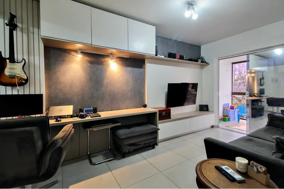 Foto 1 de Apartamento com 2 quartos à venda, 68m2 em Cavalhada, Porto Alegre - RS