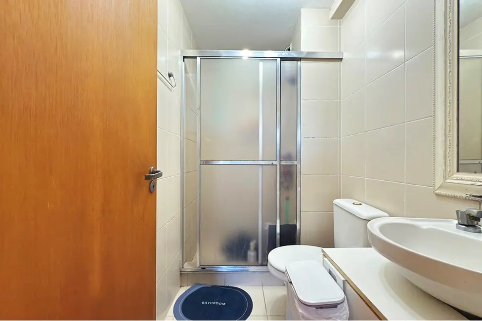 Foto 2 de Apartamento com 2 quartos à venda, 56m2 em Cavalhada, Porto Alegre - RS