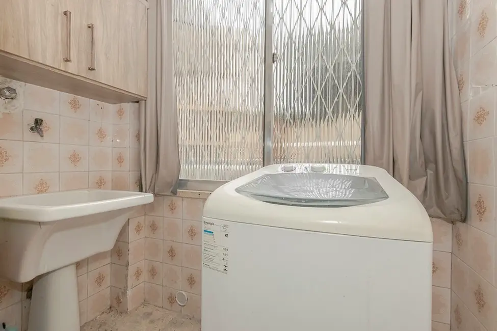 Foto 2 de Apartamento com 2 quartos à venda, 67m2 em Menino Deus, Porto Alegre - RS