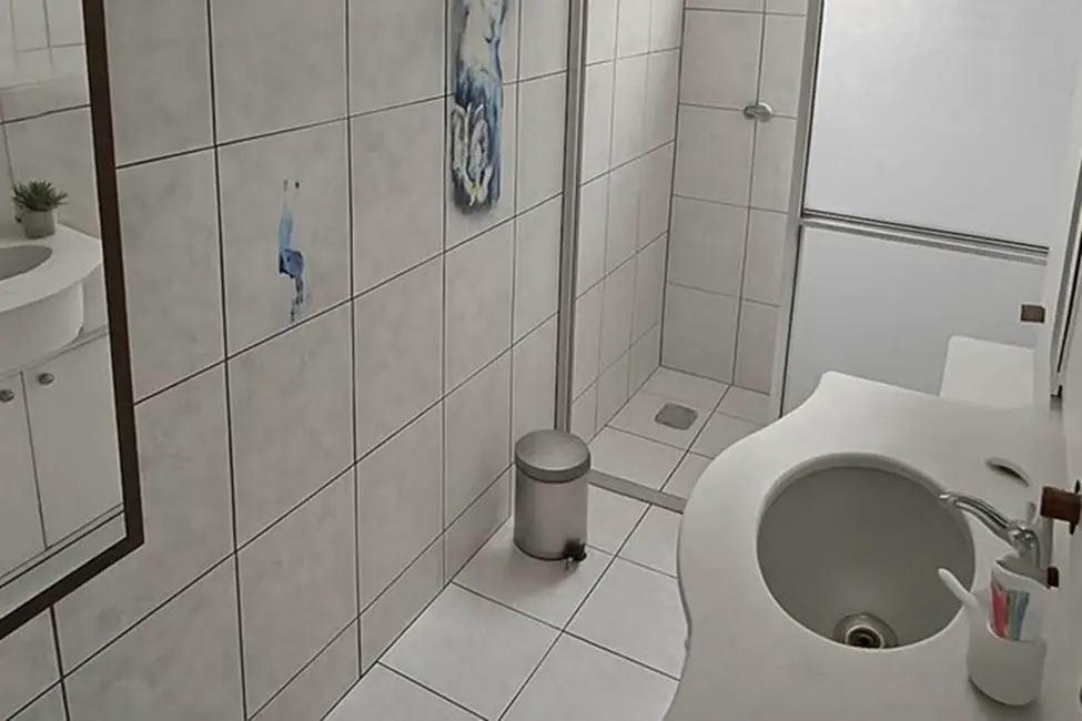 Casa com 2 quartos à venda, 80m2 em Menino Deus, Porto Alegre - RS - imagem 6 Foto 6 de Casa com 2 quartos à venda, 80m2 em Menino Deus, Porto Alegre - RS