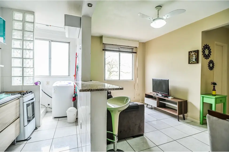 Foto 2 de Apartamento com 1 quarto à venda, 38m2 em Camaquã, Porto Alegre - RS