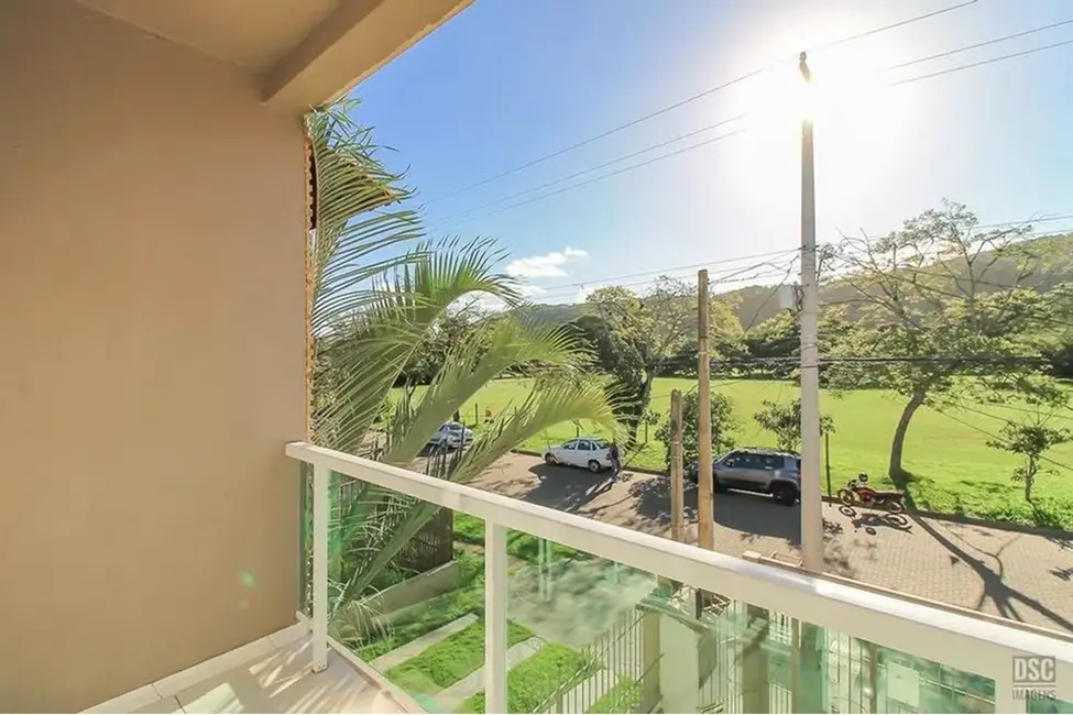 Casa com 3 quartos à venda, 128m2 em Hípica, Porto Alegre - RS - imagem 8 Foto 8 de Casa com 3 quartos à venda, 128m2 em Hípica, Porto Alegre - RS