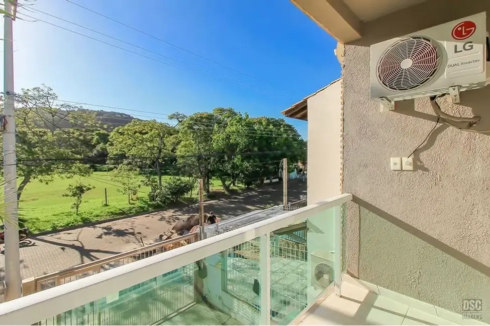 Casa com 3 quartos à venda, 128m2 em Hípica, Porto Alegre - RS - imagem 7 Foto 7 de Casa com 3 quartos à venda, 128m2 em Hípica, Porto Alegre - RS